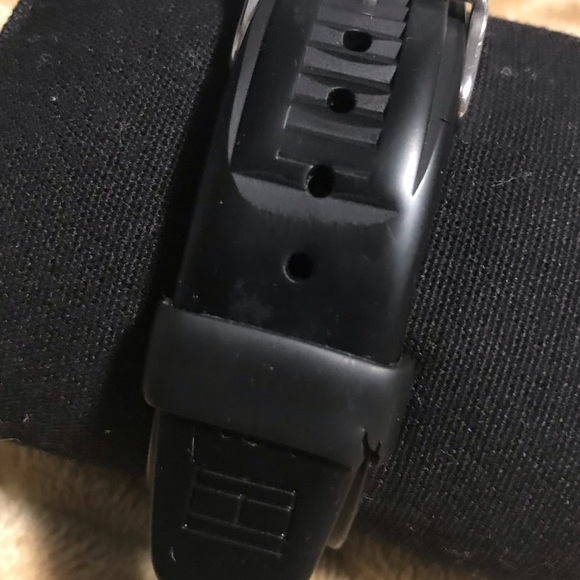 Tommy Hilfiger watch - Picture 6 of 7
